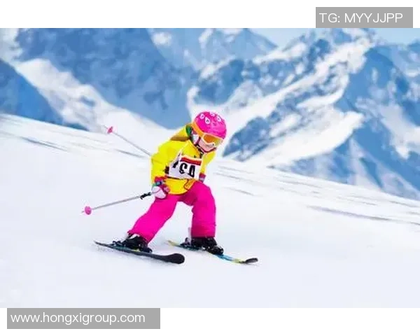 儿童Nike足球鞋助力小小球员梦想成真尽享运动乐趣与舒适体验
